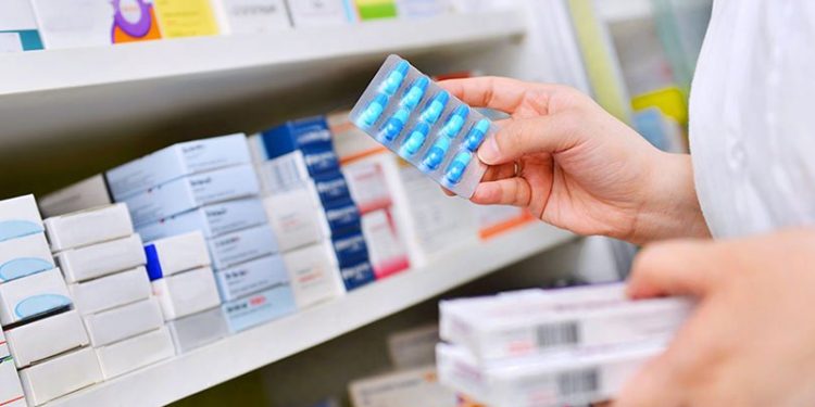 Türk Eczacıları Birliği: Bazı ilaç firmaları SGK iskontosunu uygulamıyor; fiyat farkı hastalara çıkacak