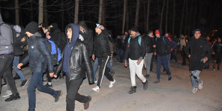 Türkiye-Yunanistan sınırını geçmeye çalışan bir mülteci vuruldu