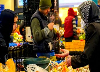 "Türkiye bir süre daha yüksek enflasyonu yaşayacak"