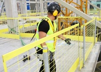Türkiye imalat PMI, 49,4'e gerileyerek son 10 yılın en düşük değerini aldı