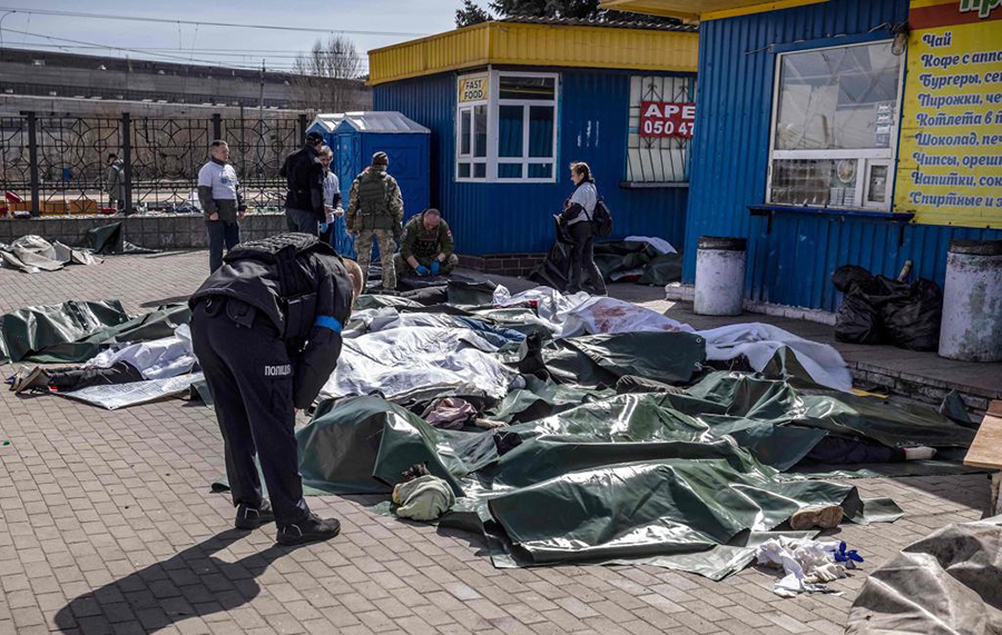 Ukrayna’da tren garı füzeyle vuruldu; en az 30 ölü