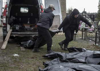 Ukrayna: Buça'daki toplu mezardan çıkan 40 ceset sivillere ait