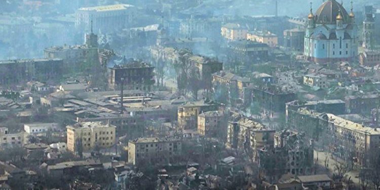 Ukrayna Devlet Başkanı Zelenski: Mariupol direnmeye devam ediyor