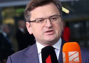 Ukrayna Dışişleri Bakanı Kuleba'dan NATO'ya 'Bize silah verin, savaş Ukrayna'da kalsın' çağrısı