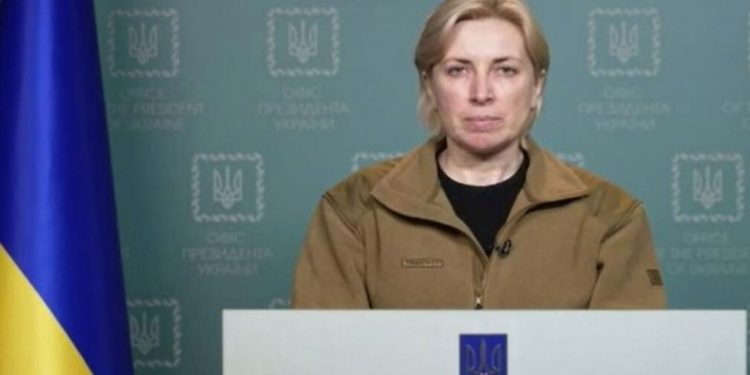 Ukrayna: Rus ordusu tarafından alıkonulan tahliye otobüsleri serbest bırakıldı