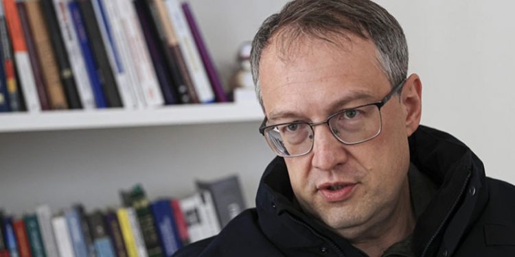 Ukrayna İçişleri Bakan Danışmanı Geraşçenko: En az 30 bin Mariupol sakini zorla Rusya'ya götürüldü