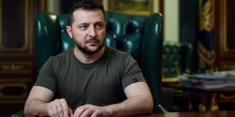 Ukrayna'da ana muhalefet lideri gözaltına alındı, Zelenskiy Ukraynalı esirlerle takas etmeyi önerdi