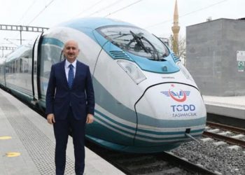 Ulaştırma Bakanı Karaismailoğlu'ndan zam savunması: Hızlı tren toplu taşıma değildir