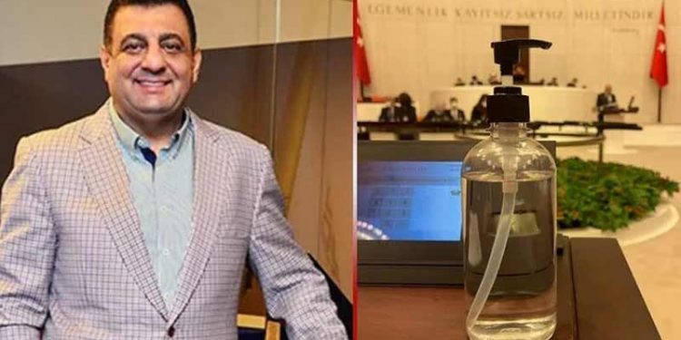 Uyuşturucu kaçakçılığından tutuklanan Akat'ın dezenfektanlarının ambalajını söktüler