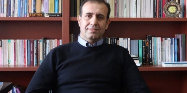 Vahap Çoşkun: Daha Türkiyeli bir Kürt