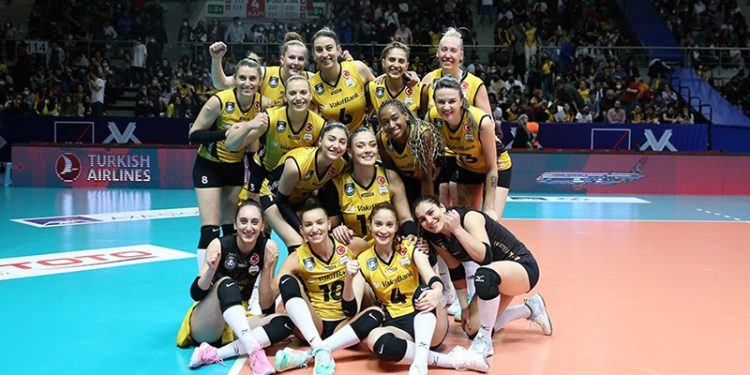 VakıfBank AXA Sigorta Kupa Voley’de finalde