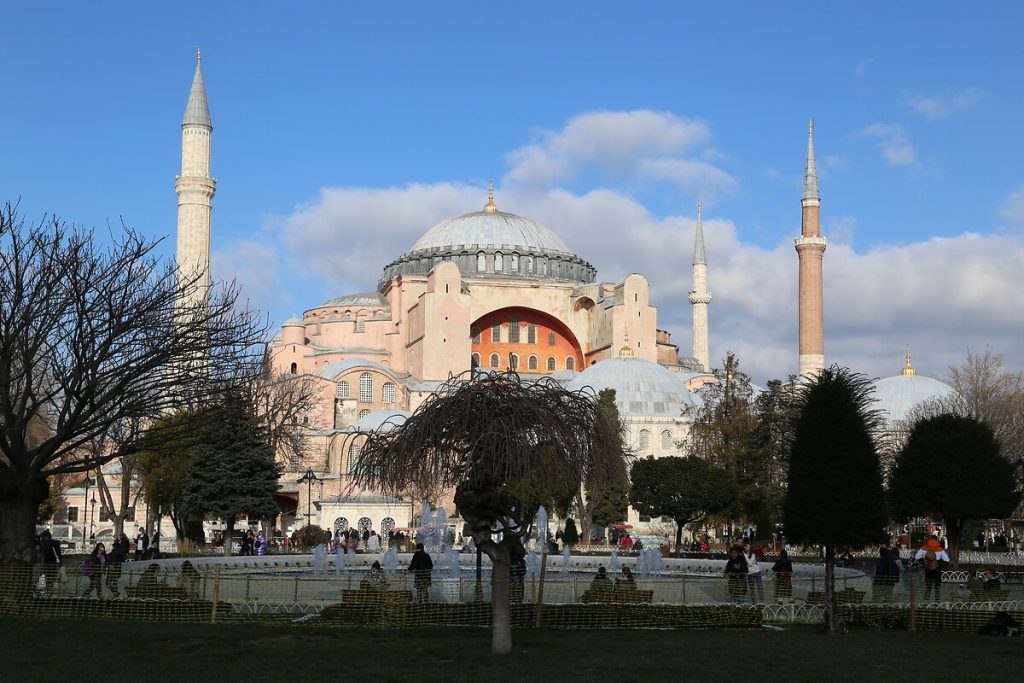 Valilik İBB’nin Sultanahmet Meydanı’ndaki Ramazan etkinliğini yasakladı