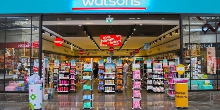 Watsons'a Arapça katalog tepkisi: 'Watsons Boykot' etiketi gündem oldu