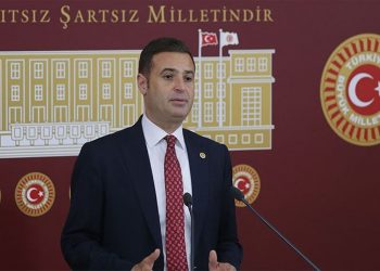 Yapılan zamlara tepki gösteren CHP’li Akın: Doğal gaz müjdesinden sonra 9 kez zam yapıldı