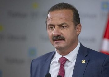 Yavuz Ağıralioğlu: 'Ben de sizinle birlikte öğrendim'
