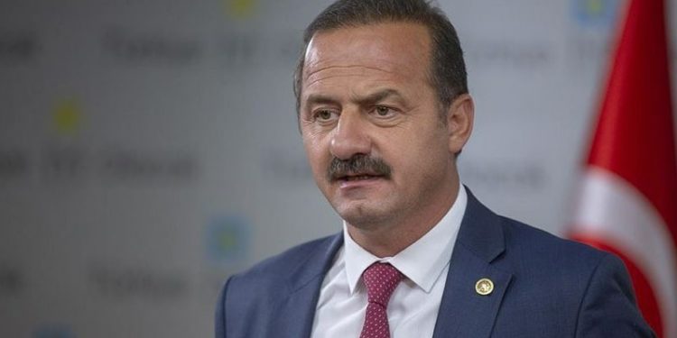 Yavuz Ağıralioğlu: 'Ben de sizinle birlikte öğrendim'