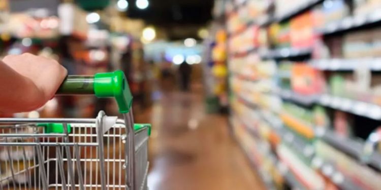 Yeni Şafak yazarı: Herkes kafasına göre zam yapıyor