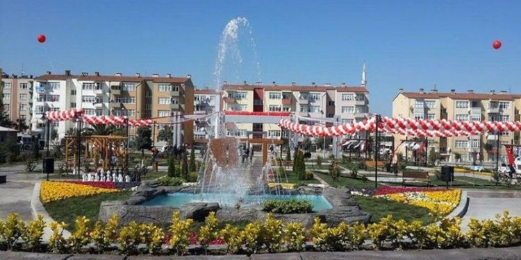 Yeşil alanları hedef alan AKP’li belediye bir parkı daha imara açtı