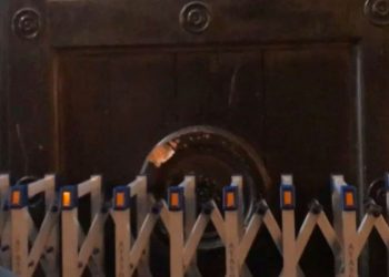 Yunanistan Başbakanı, Ayasofya'nın kapısında yaşanan tahribat için UNESCO'yu aradı