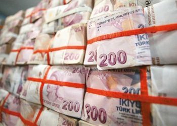 Yurttaştan alınan vergiler rekor kırdı: Cumhurbaşkanlığı’nın üç aylık harcaması beklentileri aştı