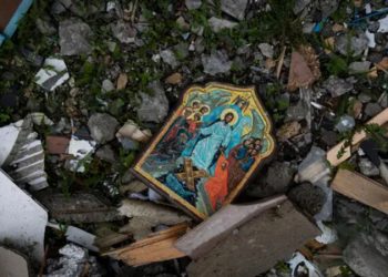 Zelenski, 'Ukrayna'nın doğusu için savaş'ın başladığını duyurdu; Rus güçleri cephe boyunca ilerlemeye çalışıyor