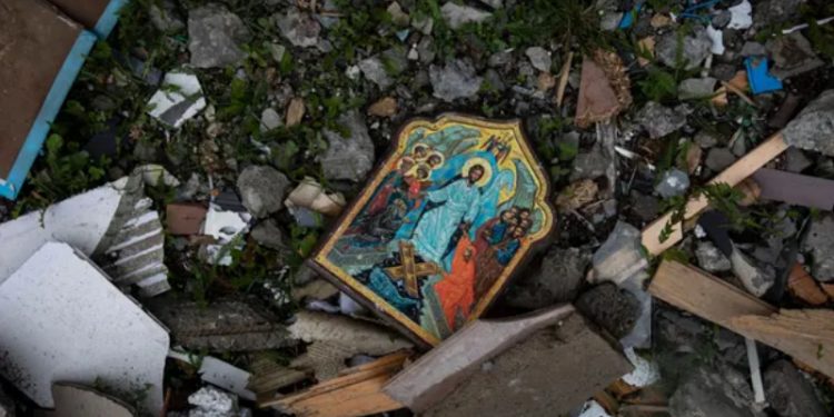 Zelenski, 'Ukrayna'nın doğusu için savaş'ın başladığını duyurdu; Rus güçleri cephe boyunca ilerlemeye çalışıyor