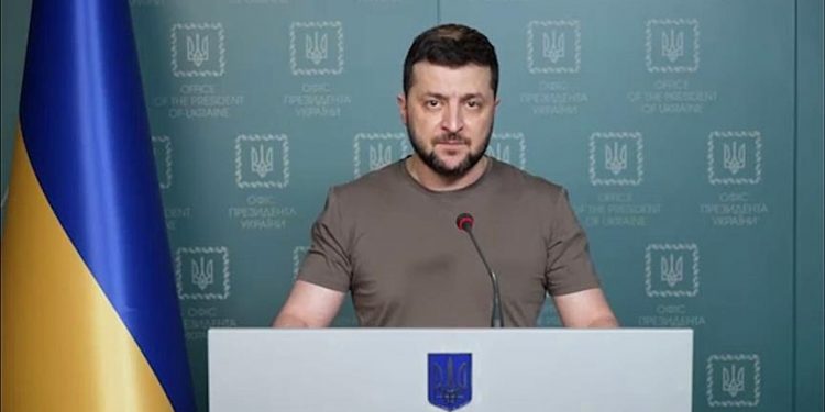 Zelenski: Ülkenin doğusunda sert bir savaşa hazırız