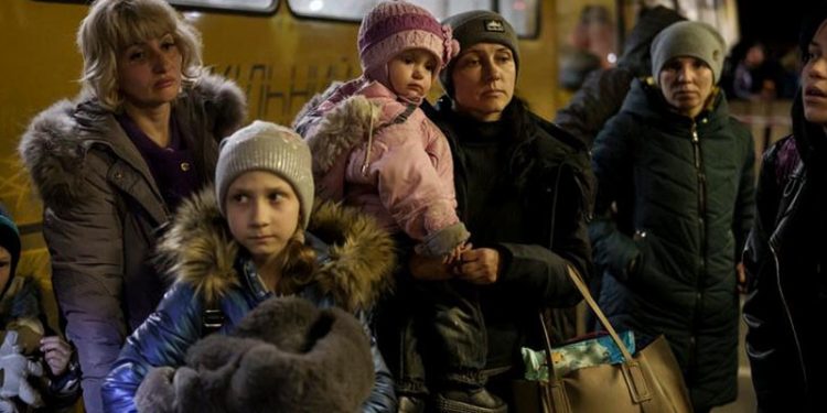 Zelenskiy: 3 binden fazla kişinin Mariupol'den tahliyesi gerçekleşti