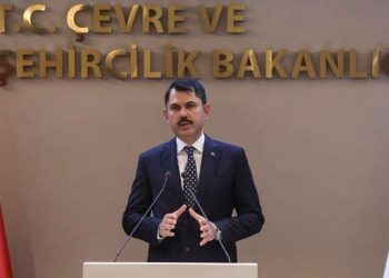 Çevre Bakanı Kurum’a tepki: Attığı imzadan haberi yok, kendi kendini yalanlıyor