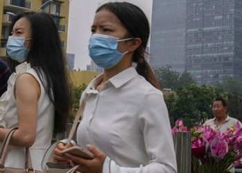 Çin'de günlük Covid-19 vaka sayısı 13 bin ile 2 yılın zirvesinde