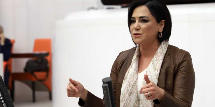 Öldürülen 155 kadının akıbeti Soylu’ya soruldu