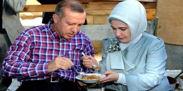 Ülke açlıkla boğuşuyor, Emine Erdoğan en sevdikleri yemekleri anlatıyor