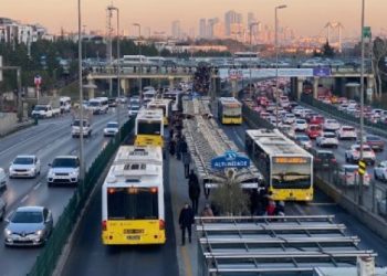 İETT zamda topu h&uuml;k&uuml;mete attı