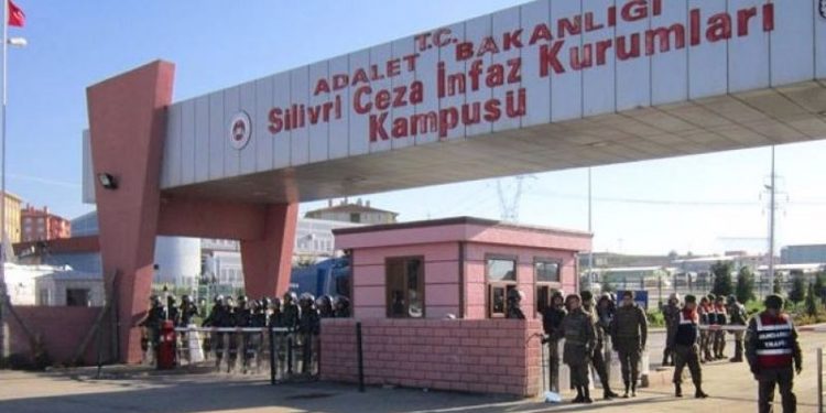 İHD 'acil' notuyla duyurdu: Silivri’de işkence sonucu 2 tutuklu yaşamını yitirdi