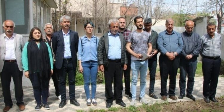 İHD’den asker işkencesine tepki: 'Köyünüzü de sizi de yakarız' denildi