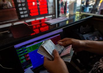 İnanılır gibi değil: Dolarda kırmızı düğmeye basacaklar