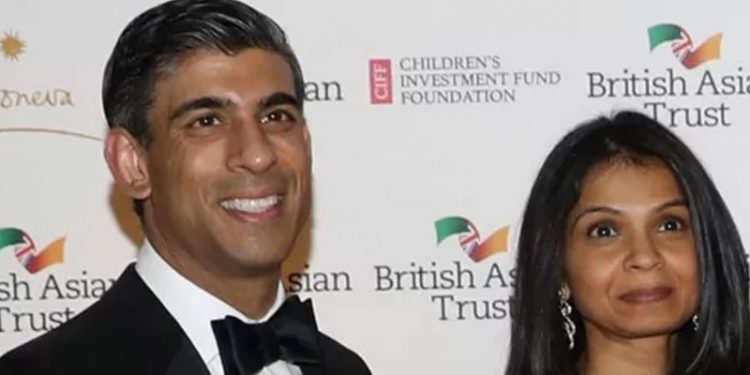 İngiltere Maliye Bakanı Sunak, eşinin vergiden kaçındığı iddiaları için 'Karalama kampanyası' dedi