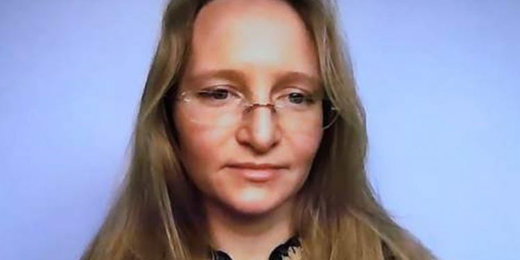 İngiltere de Putin'in kızlarına yaptırım uygulama kararı aldı