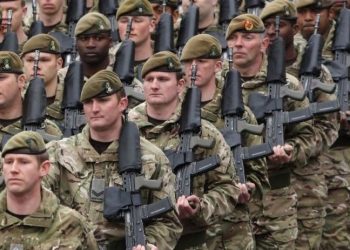 İngiltere eğitim için Ukrayna’ya asker gönderdi