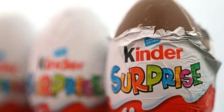 İngiltere'de Kinder Surpriz krizi: Salmonella riskine karşı iki parti ürün geri çağrıldı