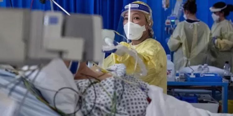 İngiltere'de bir hasta, 16 aydan uzun süre enfekte kaldı