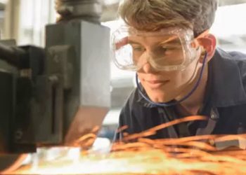 İngiltere'de ekonomik büyüme Şubat ayında yüzde 0,1'e geriledi