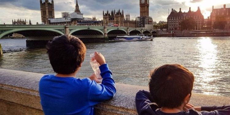 İngiltere'de küçük çocuklarda 'olağan dışı' hepatit artışı: Kaynağı araştırılıyor