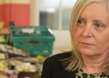 İngiltere'de yoksullaşma: 'Yiyecek dağıtımı kuyrukları günden güne uzuyor'