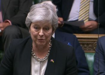 İngiltere'nin eski başbakanı May, Ruanda'ya göçmen gönderilmesi kararını eleştirdi