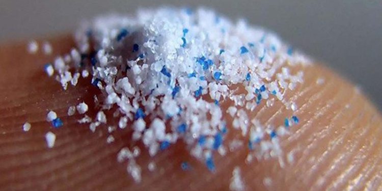 İnsanların akciğerlerinde rastlanan mikroplastikler, sağlık için büyük tehdit oluşturuyor