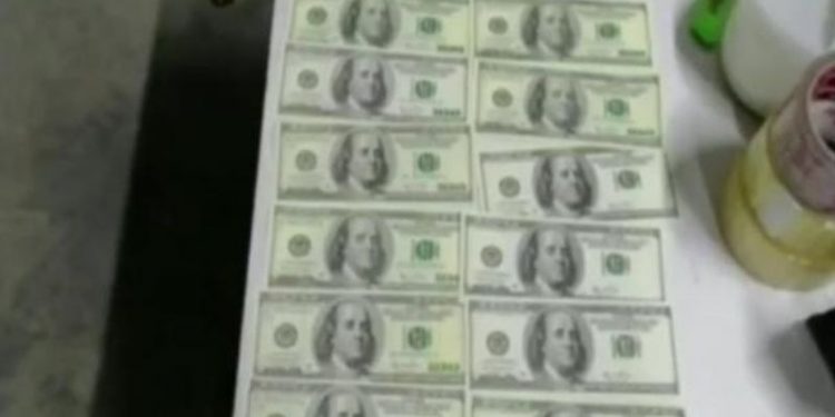 İstanbul merkezli 2 ilde sahte 4.2 milyon dolar ele geçirildi