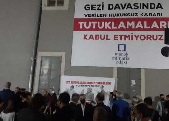 İzmir Barosu'nda süren Adalet Nöbeti 2'nci gününde