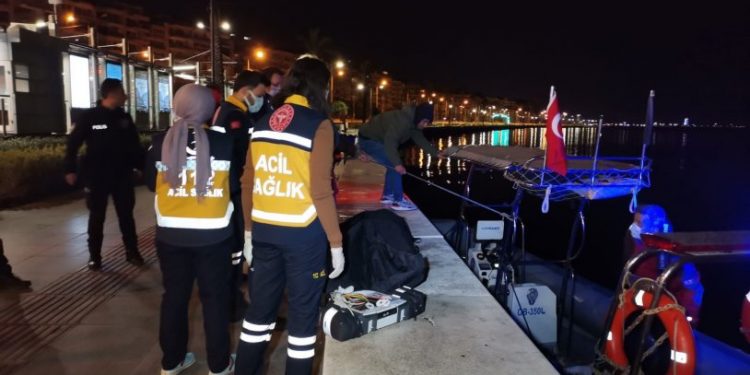 İzmir’de denizde erkek cesedi bulundu