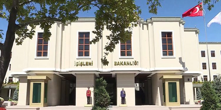 İçişleri Bakanlığı: Metropollerde bombalı eylem hazırlığındaki 2 PKK’lı yakalandı